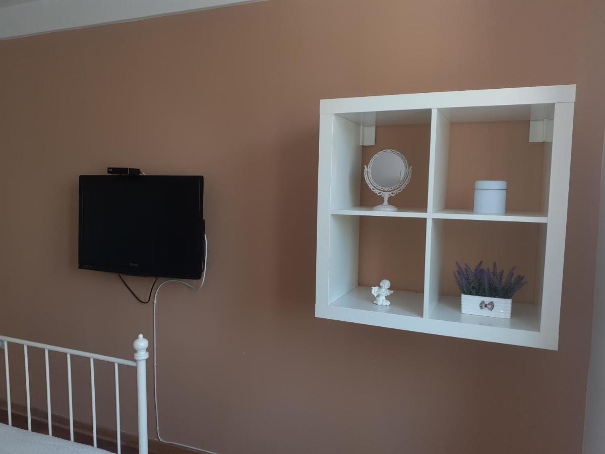 Apartman Jovana Sremska Mitrovica Zewnętrze zdjęcie